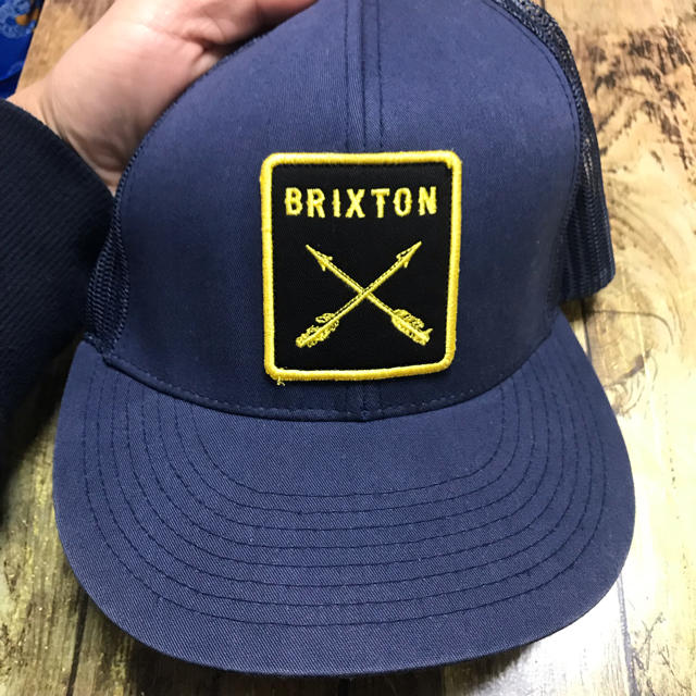 THRASHER(スラッシャー)のBRIXTON メッシュキャップ メンズの帽子(キャップ)の商品写真