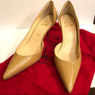 クリスチャンルブタン(Christian Louboutin)のクリスチャンルブタン ベージュ パンプス(ハイヒール/パンプス)