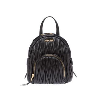 MIU MIU(リュック/バックパック)のフリマアイテム一覧 MIU MIU(リュック/バックパック)のフリマアイテム一覧