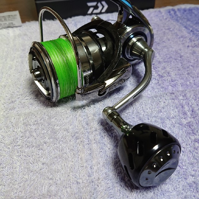 DAIWA(ダイワ)のダイワ18イグジストLT4000-CXH スポーツ/アウトドアのフィッシング(リール)の商品写真