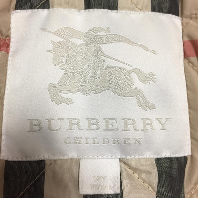 BURBERRY(バーバリー)のバーバリー  キルティング コート  キッズ/ベビー/マタニティのキッズ服男の子用(90cm~)(コート)の商品写真