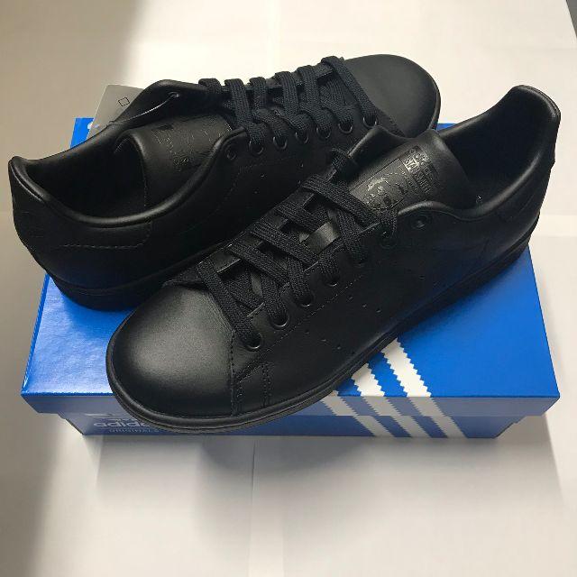 adidas(アディダス)のコアブラック☆アディダス スタンスミス ブラック 黒 メンズ メンズの靴/シューズ(スニーカー)の商品写真