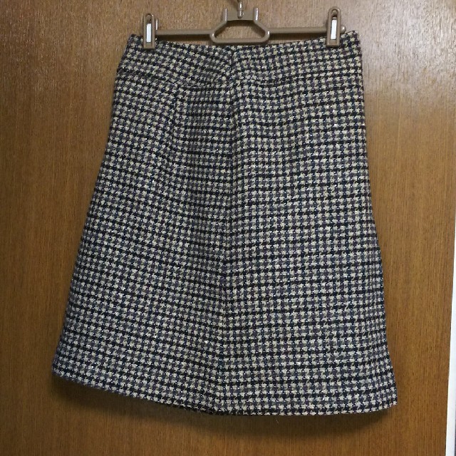 自由区(ジユウク)の美品❗自由区(ジユウク)のスカート レディースのスカート(ひざ丈スカート)の商品写真