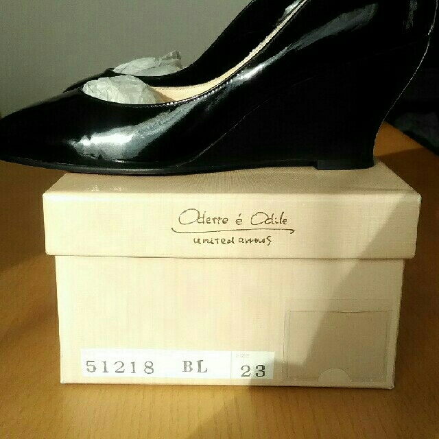 Odette e Odile(オデットエオディール)のオデットエオディール(Odette e Odile)
エナメル　パンプス　黒 レディースの靴/シューズ(ハイヒール/パンプス)の商品写真