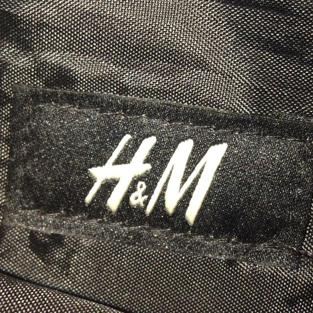 H&M(エイチアンドエム)のH&M フリンジバック レディースのバッグ(ショルダーバッグ)の商品写真