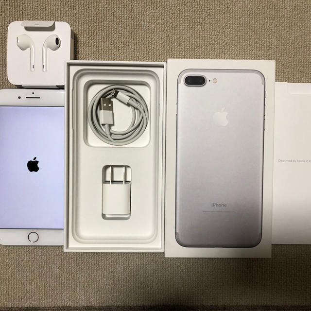 Apple(アップル)のiPhone7プラス 128GB SIMフリー スマホ/家電/カメラのスマートフォン/携帯電話(スマートフォン本体)の商品写真