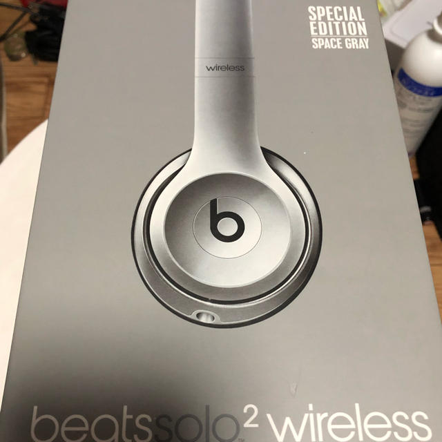 beats solo2 wireless space gray