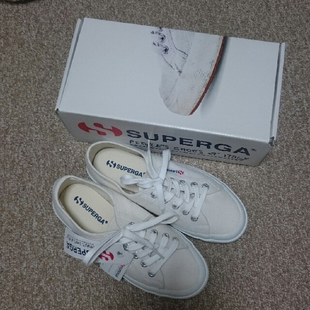 SUPERGA(スペルガ)のSUPERGA white classic 37size レディースの靴/シューズ(スニーカー)の商品写真