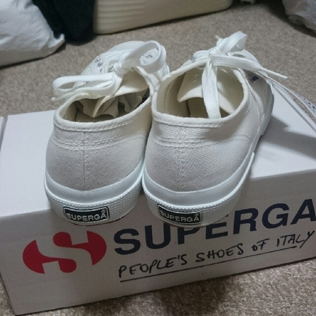 SUPERGA(スペルガ)のSUPERGA white classic 37size レディースの靴/シューズ(スニーカー)の商品写真