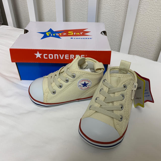 CONVERSE(コンバース)の値下げ☆新品未使用 【コンバース】キッズ ベビーオールスター ホワイト 12cm キッズ/ベビー/マタニティのベビー靴/シューズ(~14cm)(スニーカー)の商品写真