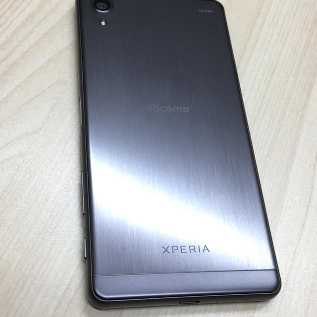 Xperia(エクスペリア)の美品 docomo Xperia X Performance 本体のみ スマホ/家電/カメラのスマートフォン/携帯電話(スマートフォン本体)の商品写真