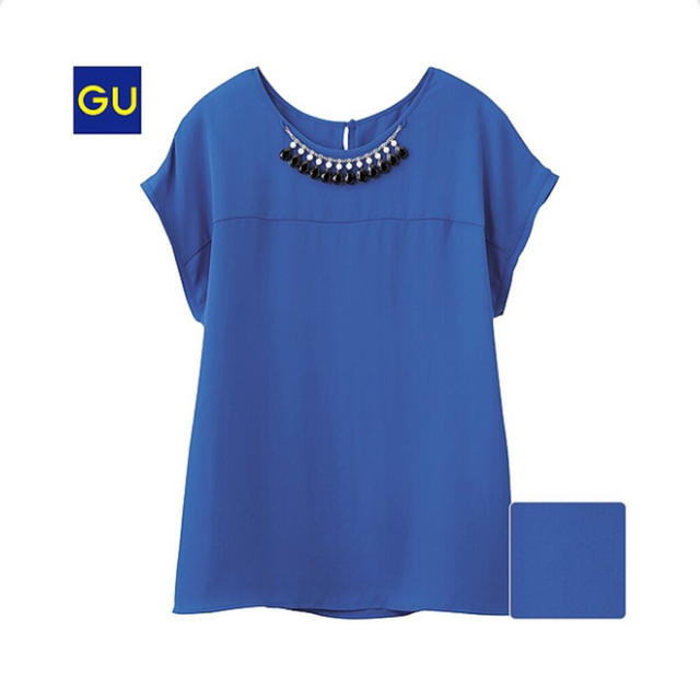 GU(ジーユー)のTブラウス(ビジュー、半袖) レディースのトップス(シャツ/ブラウス(半袖/袖なし))の商品写真