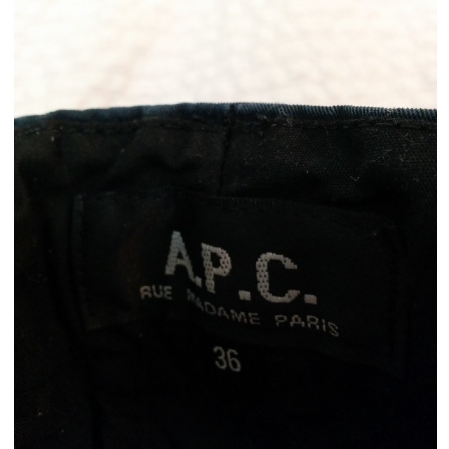 A.P.C(アーペーセー)のA.P.C. ネイビー パンツ アーペーセー コットン レディースのパンツ(カジュアルパンツ)の商品写真