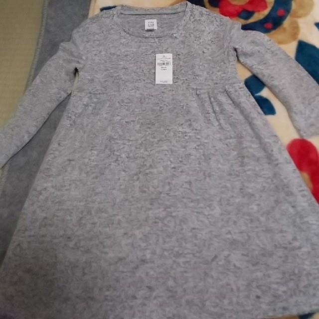 babyGAP(ベビーギャップ)のbabyGAPワンピースセット新品 キッズ/ベビー/マタニティのキッズ服女の子用(90cm~)(ワンピース)の商品写真