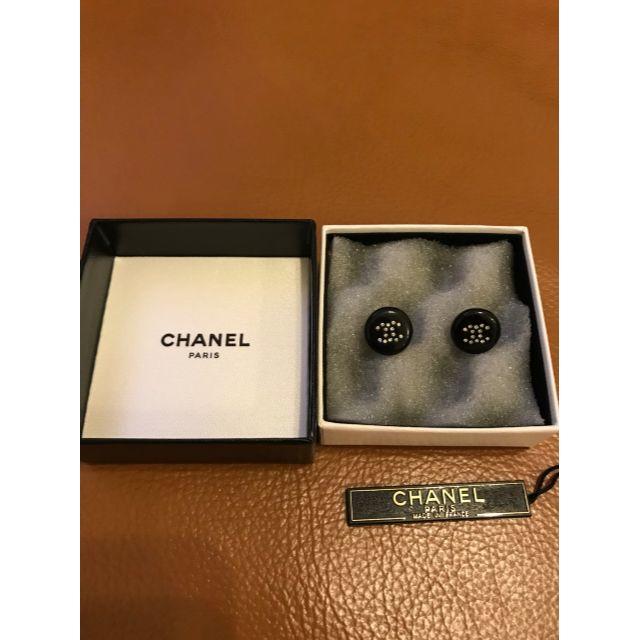 CHANEL(シャネル)の新品同様シャネル黒ピアス レディースのアクセサリー(ピアス)の商品写真