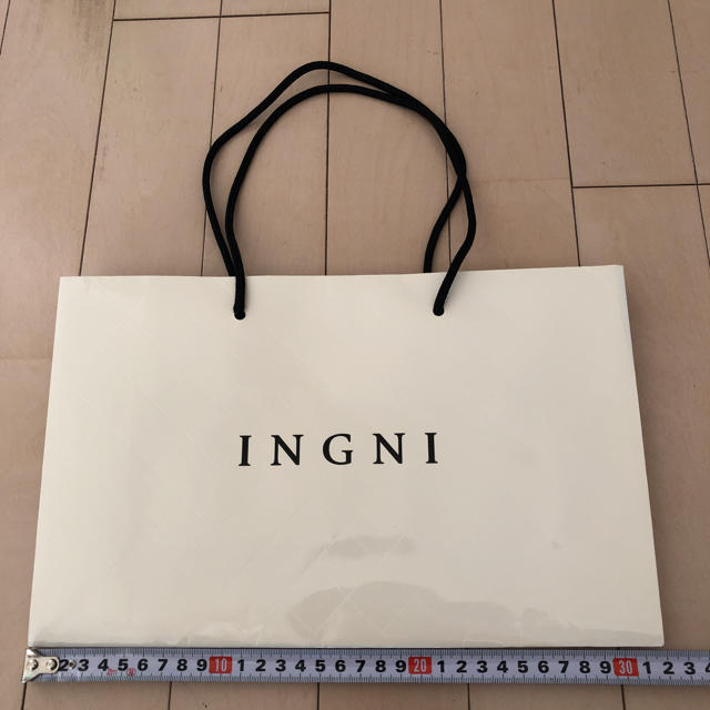 INGNI(イング)のINGNI紙袋1 レディースのバッグ(ショップ袋)の商品写真