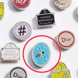 Dior レディ ディオール セレブレーション ピンバッジ 水色 展示会 限定品