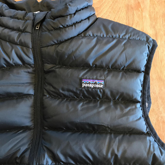 patagonia(パタゴニア)のパタゴニア ダウンベスト    レディースのジャケット/アウター(ダウンベスト)の商品写真