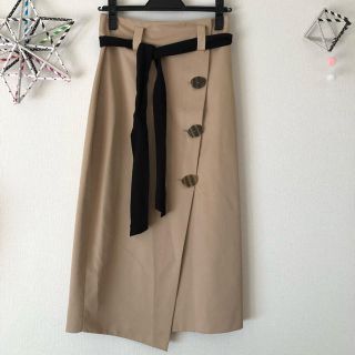 ザラ(ZARA)の今季 ZARA ベルト付きラップ風スカート XS ベージュ(ひざ丈スカート)