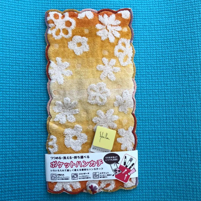 WE刺繍タオルハンカチ と シビラ ポケットハンカチ セット レディースのファッション小物(ハンカチ)の商品写真