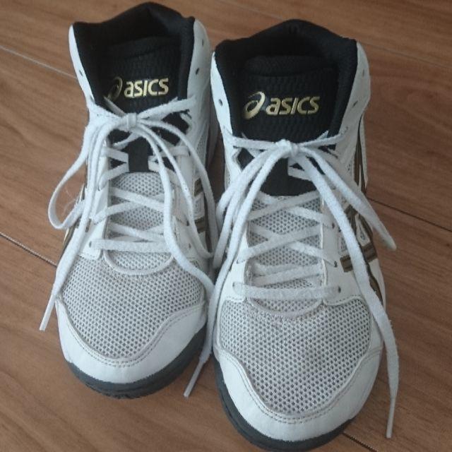 asics(アシックス)の＊peki様専用＊asics アシックス バッシュ 白 23cm スポーツ/アウトドアのスポーツ/アウトドア その他(バスケットボール)の商品写真