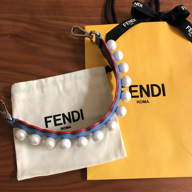 FENDI☆ストラップユー パール 美品