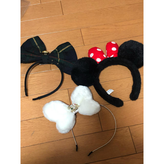 Disney(ディズニー)のうさ子様専用【中古】Disney カチューシャ 3点セット レディースのヘアアクセサリー(カチューシャ)の商品写真