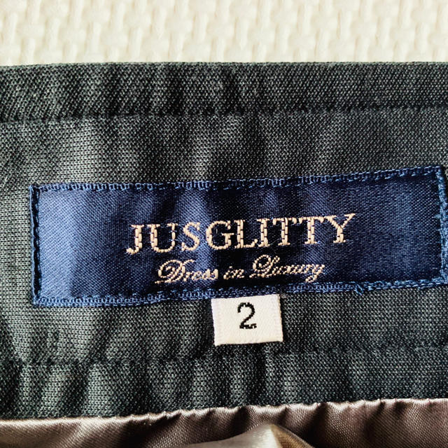 JUSGLITTY(ジャスグリッティー)のJUSGLITTY ヒートカットフレアスカート レディースのスカート(ひざ丈スカート)の商品写真