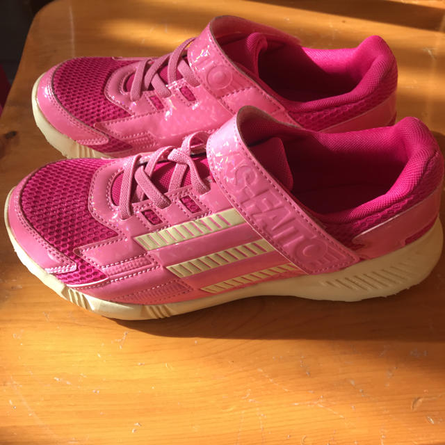 adidas(アディダス)のadidas スニーカー キッズ/ベビー/マタニティのキッズ靴/シューズ(15cm~)(その他)の商品写真