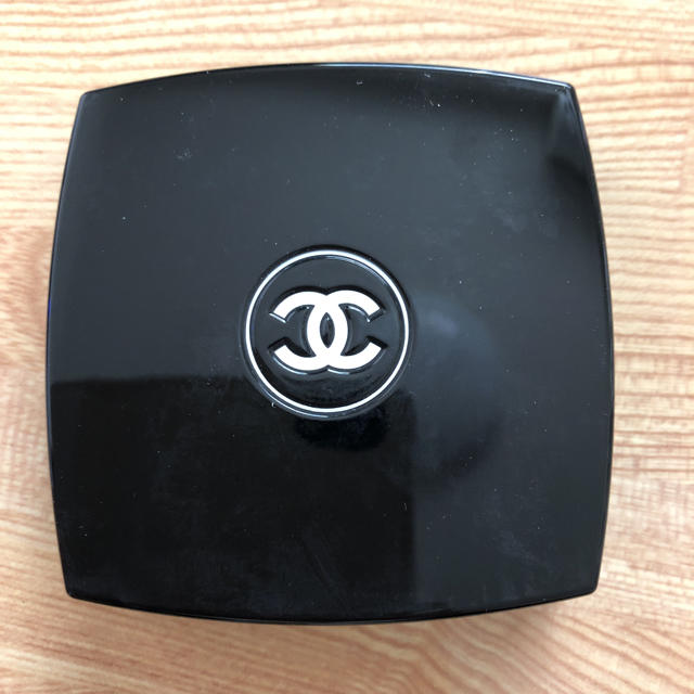 CHANEL(シャネル)のCHANEL シャネル アイシャドウ レキャトルオンブル 14番 コスメ/美容のベースメイク/化粧品(アイシャドウ)の商品写真