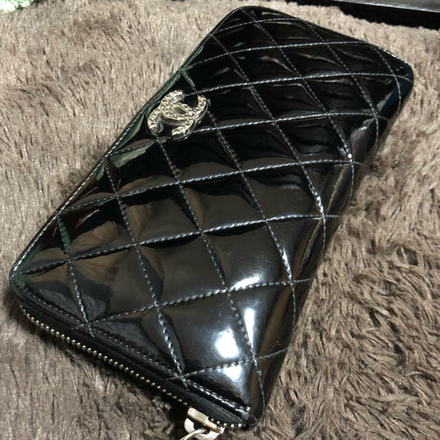 CHANEL(シャネル)のシャネル エナメル 長財布 中古 レディースのファッション小物(財布)の商品写真