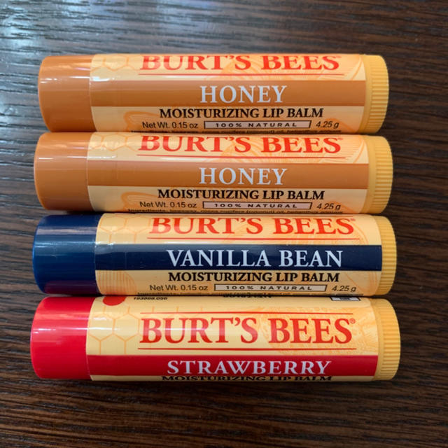 BURT'S BEES(バーツビーズ)のBURT'S BEESリップクリーム 【4本】 コスメ/美容のスキンケア/基礎化粧品(リップケア/リップクリーム)の商品写真