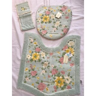 LAURA ASHLEY - ローラアシュレイ トイレカバー3点セットの通販