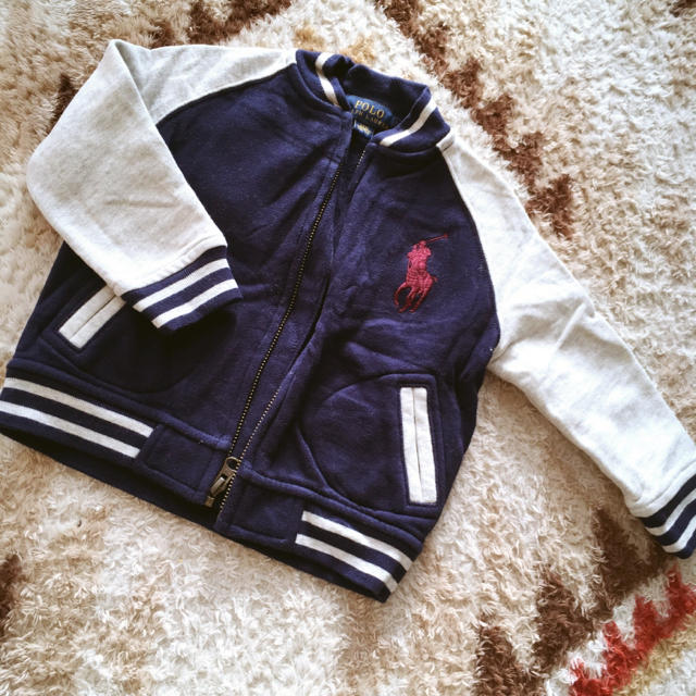 POLO RALPH LAUREN(ポロラルフローレン)の<送料無料>polo ラルフローレン スタジャン 90 キッズ/ベビー/マタニティのキッズ服男の子用(90cm~)(ジャケット/上着)の商品写真