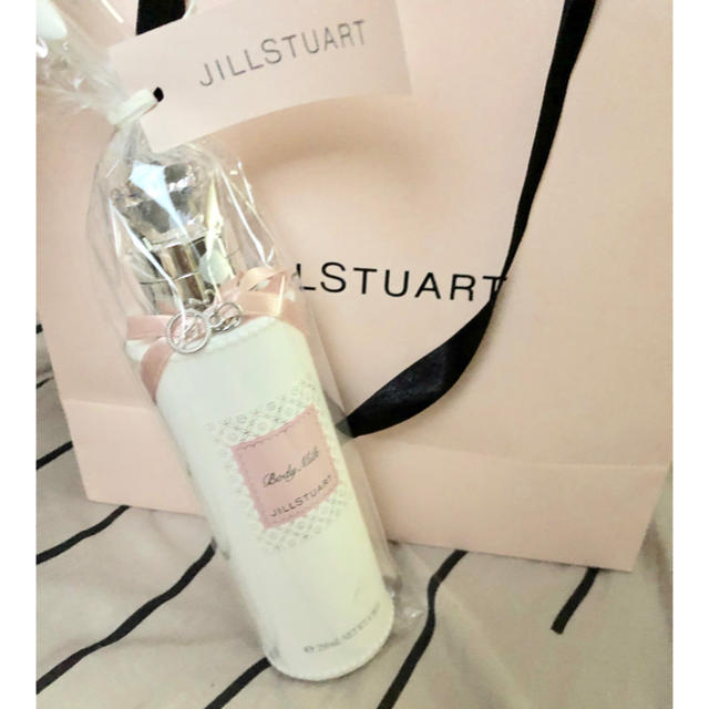 JILLSTUART(ジルスチュアート)のぴぴ様 専用 コスメ/美容のボディケア(ボディローション/ミルク)の商品写真