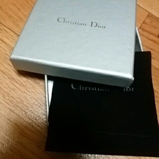 クリスチャンディオール(Christian Dior)のクリスチャンディオール紙箱保存袋アクセケースシルバー黒ロゴ入り(その他)