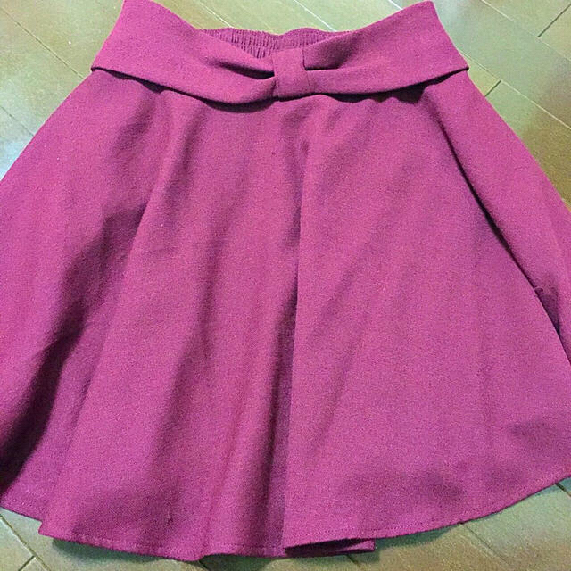 allamanda(アラマンダ)のリボンフレアスカート レディースのスカート(ひざ丈スカート)の商品写真