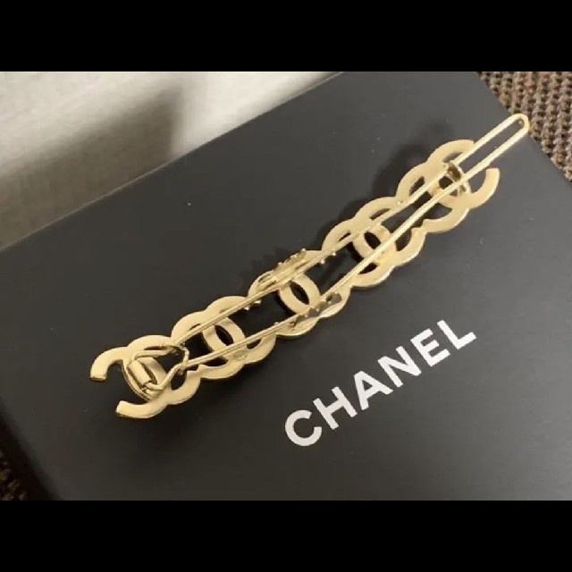 CHANEL(シャネル)のCHANEL　バレッタ レディースのヘアアクセサリー(バレッタ/ヘアクリップ)の商品写真