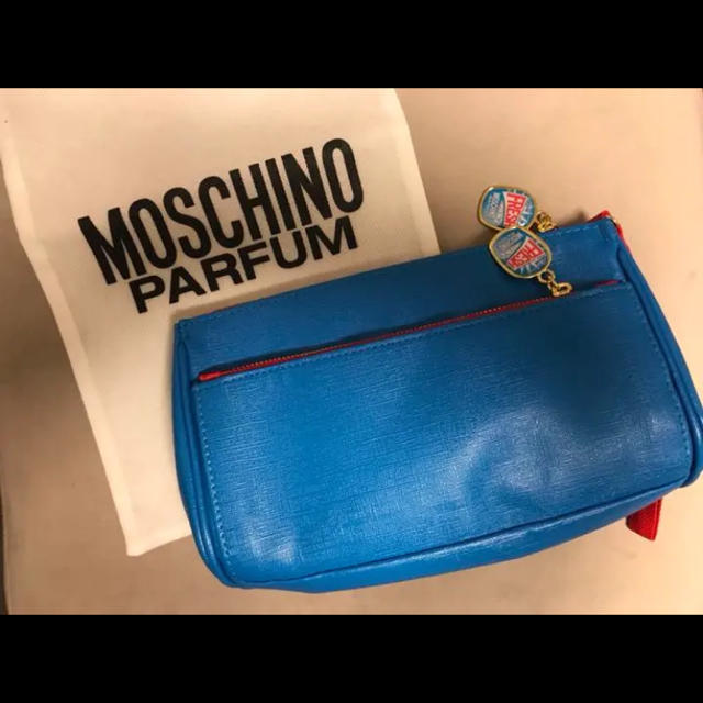 MOSCHINO(モスキーノ)のモスキーノポーチ レディースのファッション小物(ポーチ)の商品写真