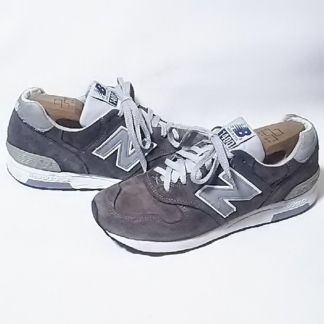 New Balance(ニューバランス)の
希少アメリカUSA製ビンテージ！ニューバランス1400高級スニーカー灰銀


 メンズの靴/シューズ(スニーカー)の商品写真