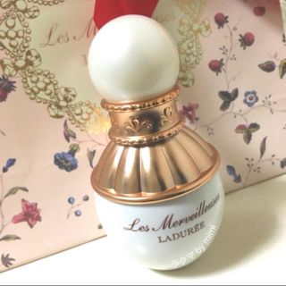 レメルヴェイユーズラデュレ(Les Merveilleuses LADUREE)のパールトリートメントセラム LADUREE(美容液)