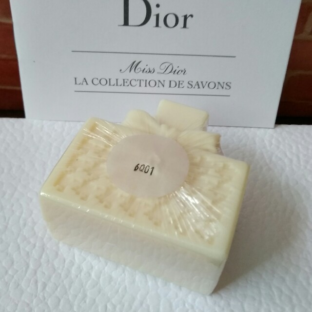 Christian Dior(クリスチャンディオール)の新品　Dior　MissDior　石鹸 コスメ/美容のボディケア(ボディソープ/石鹸)の商品写真