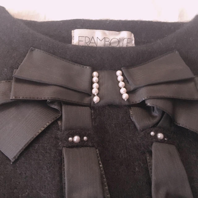 リボン パール ブラック ニット レディースのトップス(ニット/セーター)の商品写真