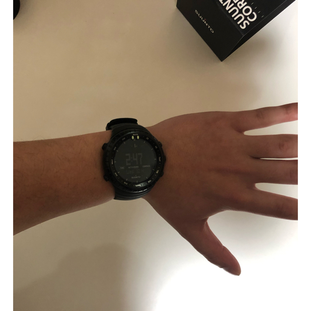 SUUNTO(スント)のゆうさんSUUNTO CORE ALL BLACKスント コア オールブラック メンズの時計(腕時計(デジタル))の商品写真