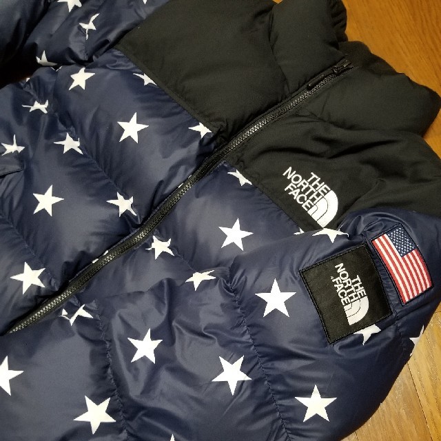 THE NORTH FACE(ザノースフェイス)の5%off限定値下げ【美品】日本未発売　NUPTSE　星柄　希少サイズ メンズのジャケット/アウター(ダウンジャケット)の商品写真