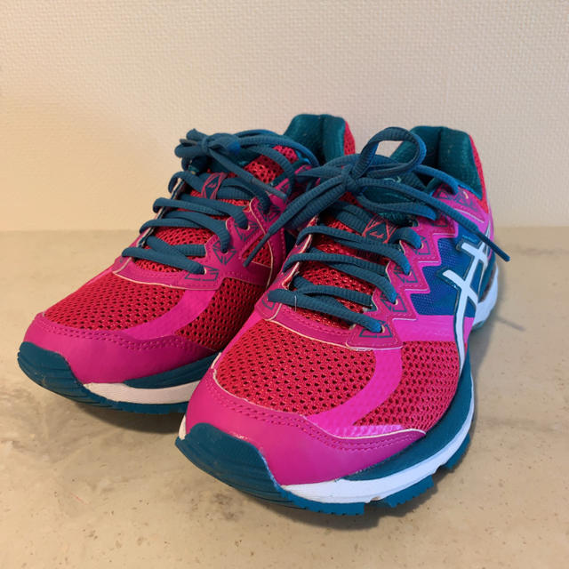 asics(アシックス)の【送料込】アシックス ランニングシューズ レディースの靴/シューズ(スニーカー)の商品写真