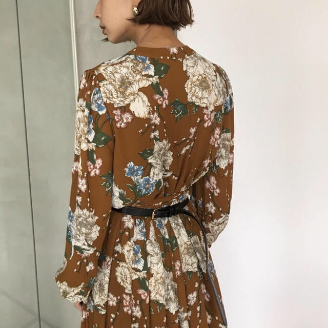 Ameri VINTAGE(アメリヴィンテージ)のBlossom Pleats Dress レディースのワンピース(ロングワンピース/マキシワンピース)の商品写真