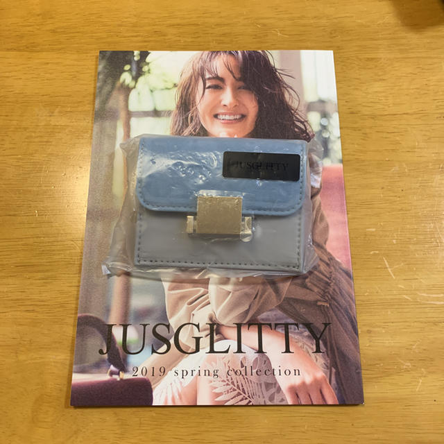 JUSGLITTY(ジャスグリッティー)のJUSGLITTY ノベルティ カラーマルチケース レディースのファッション小物(ポーチ)の商品写真