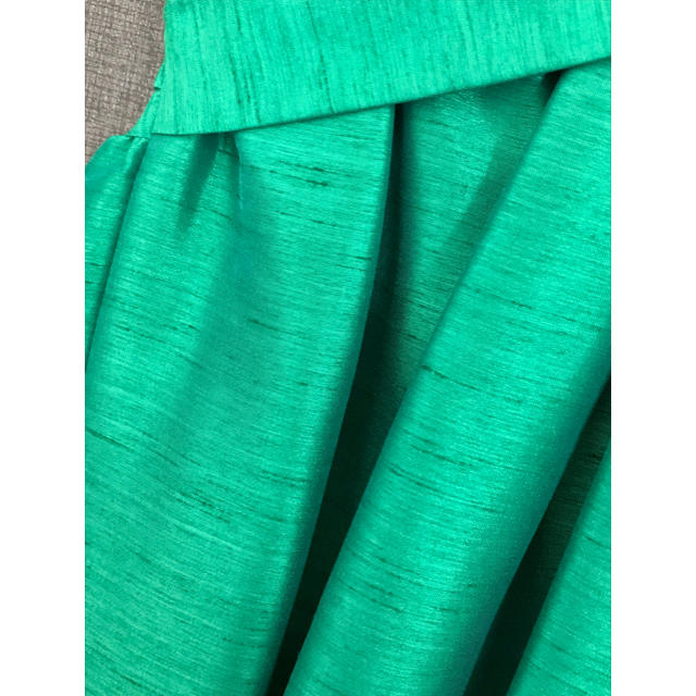 とい様専用 鮮やかグリーンのパーティードレス レディースのフォーマル/ドレス(ミディアムドレス)の商品写真
