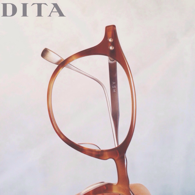 DITA(ディータ)のDITA / ディータ ASH新色 メープルブラウン チタン製彫金ボストンメガネ レディースのファッション小物(サングラス/メガネ)の商品写真